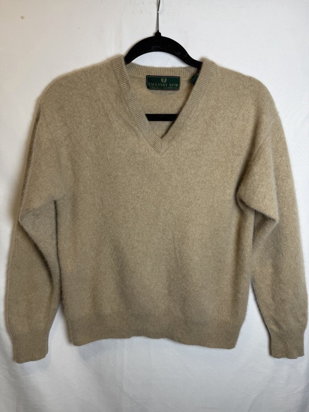VTG Embassy Row 2-Ply 100% Cashmere Men’s V-Neck Luxury Sweater Sz M Old Money